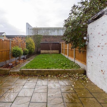The White & Warm, Free Parking & Wifi, 8 Beds Villa Colchester Exterior photo
